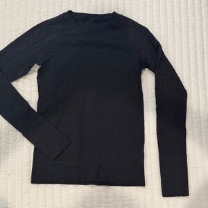 Lulu Black Long Sleeve top